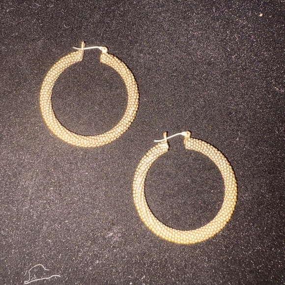 Jewelry - Vintage textured brass toned hoop earrings